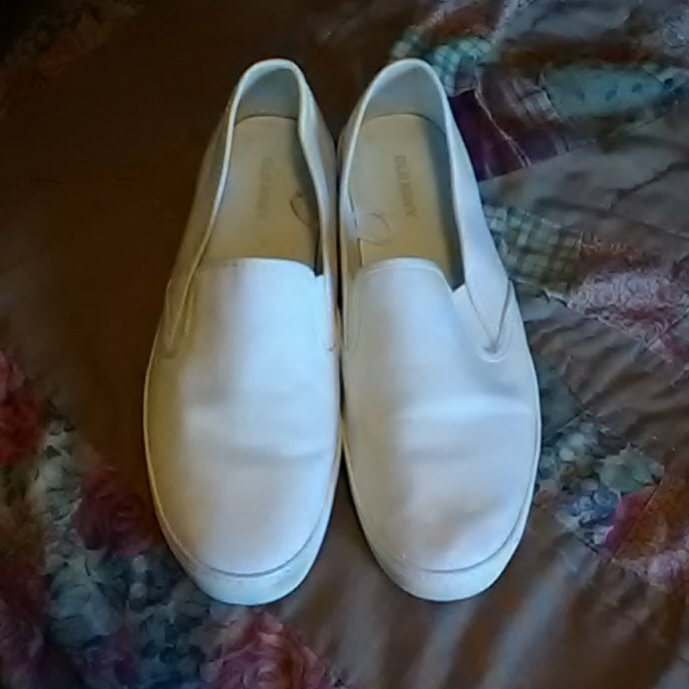 Old navy shoes